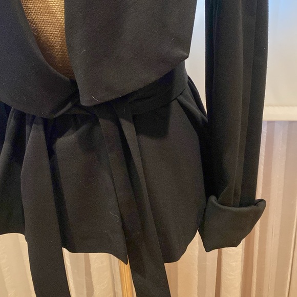 INDITEX Fabulous ladies unique black blazer with belt, size Medium - Picture 4 of 16